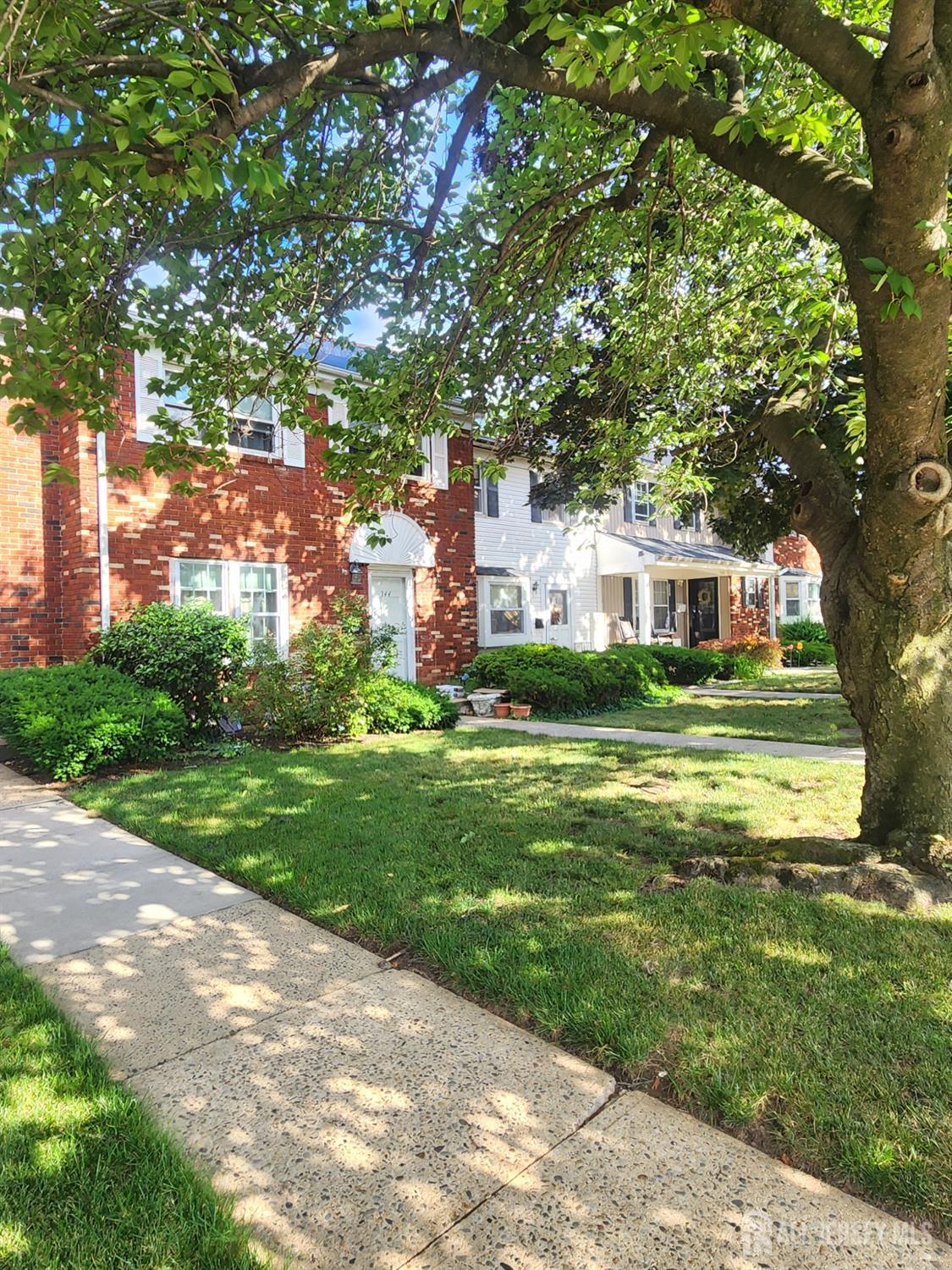 344 High Street Perth Amboy, NJ 08861 - Photo 2 of 34