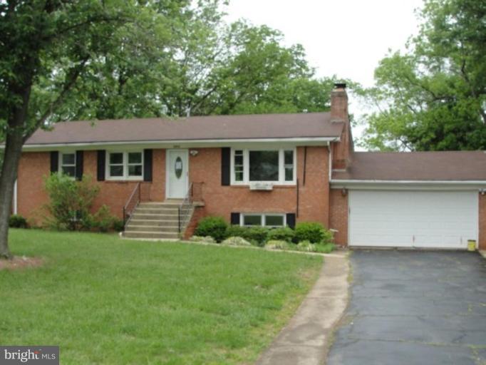 8306 Rolling Road Manassas, VA 20110 - Photo 1 of 6 1