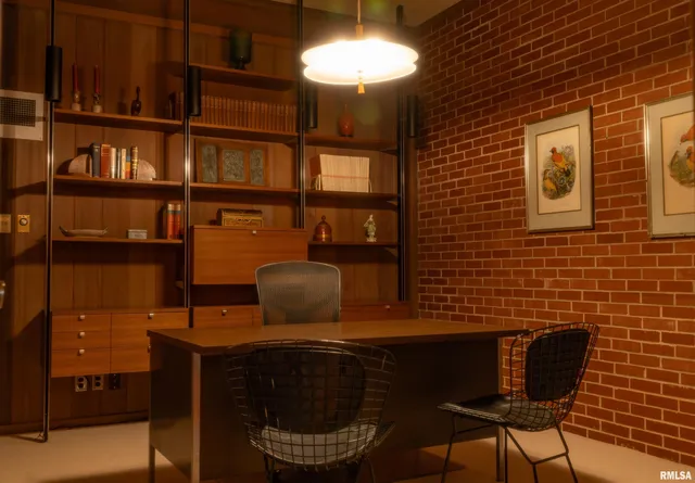 $265,000 | 314 Pulaski Street, Lincoln, IL 62656