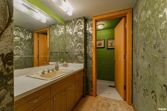 $265,000 | 314 Pulaski Street, Lincoln, IL 62656