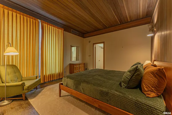 $275,000 | 314 Pulaski Street, Lincoln, IL 62656