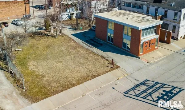 $275,000 | 314 Pulaski Street, Lincoln, IL 62656