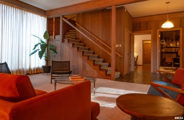 $265,000 | 314 Pulaski Street, Lincoln, IL 62656