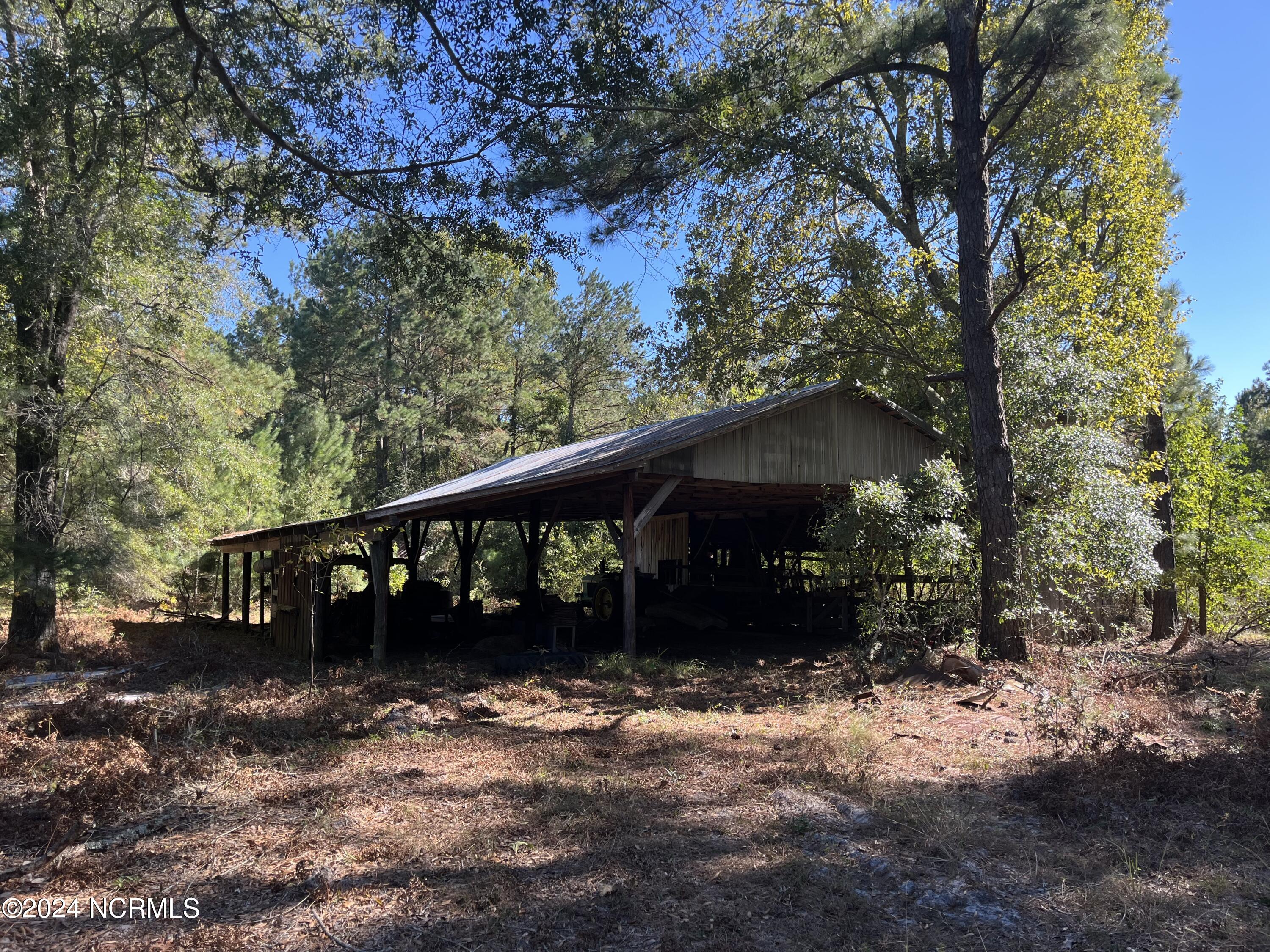 6715 Canetuck Road Currie, NC 28435 - Photo 46 of 74 Open barn