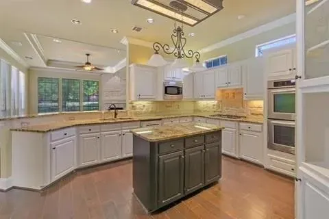 $699,900 | 2401 Kathryn Drive, Heath, TX 75032