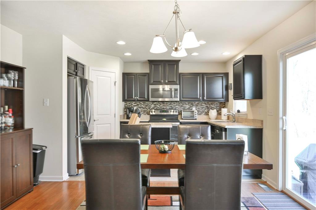 264 Long Ridge Drive Coraopolis, PA 15108 - Photo 10 of 25 Dining Room/Kitchen