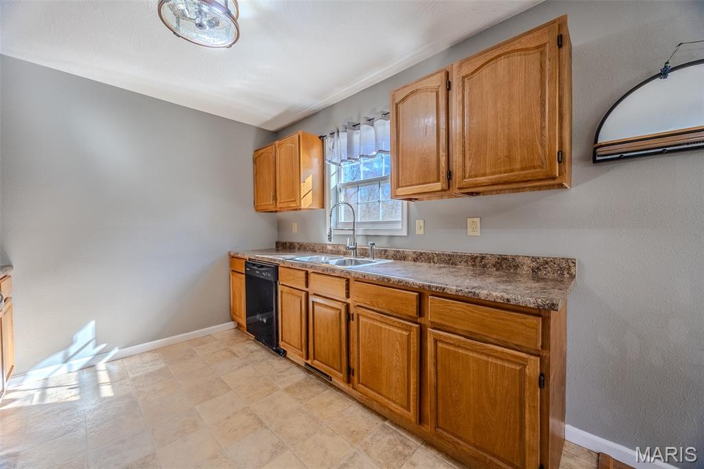 15316 Talent Lane St. Robert, MO 65584 - Photo 11 of 61