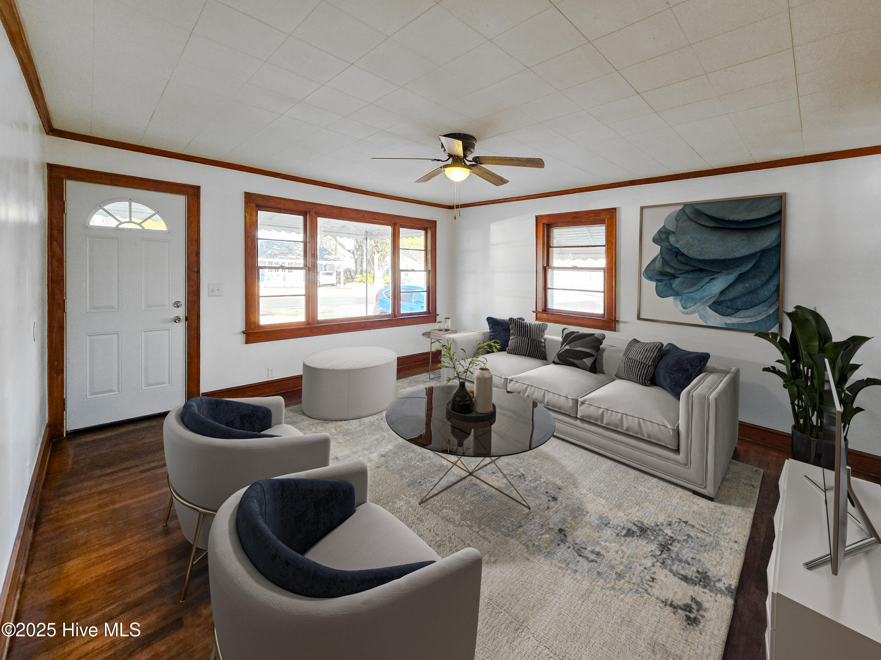 124 Jackson Street Edenton, NC 27932 - Photo 3 of 9 Living Room