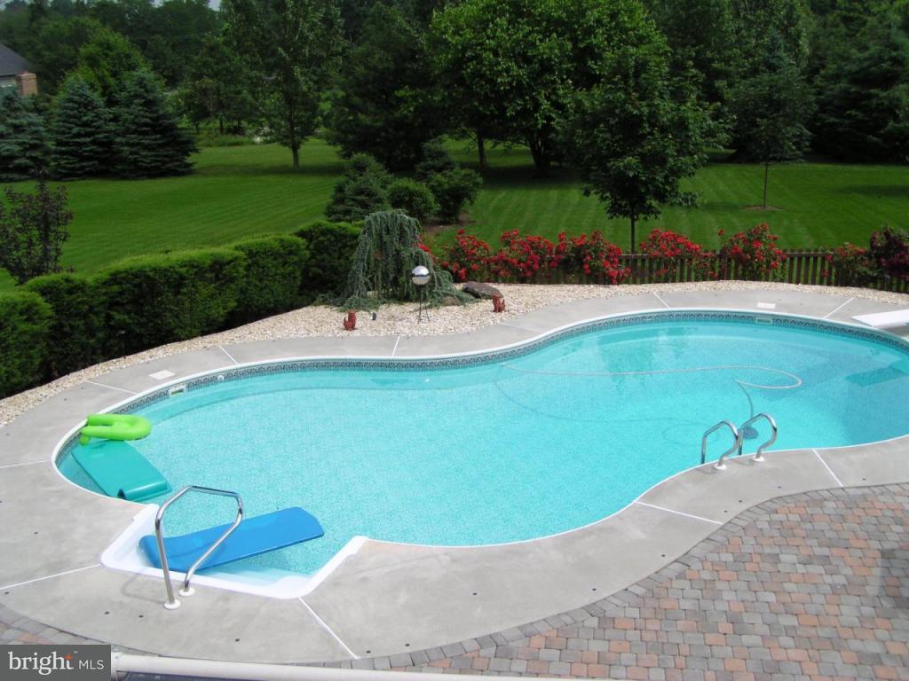 2516 Nolt Road, Unit 3 Lancaster, PA 17601 - Photo 3 of 40 Gallery Image 3
