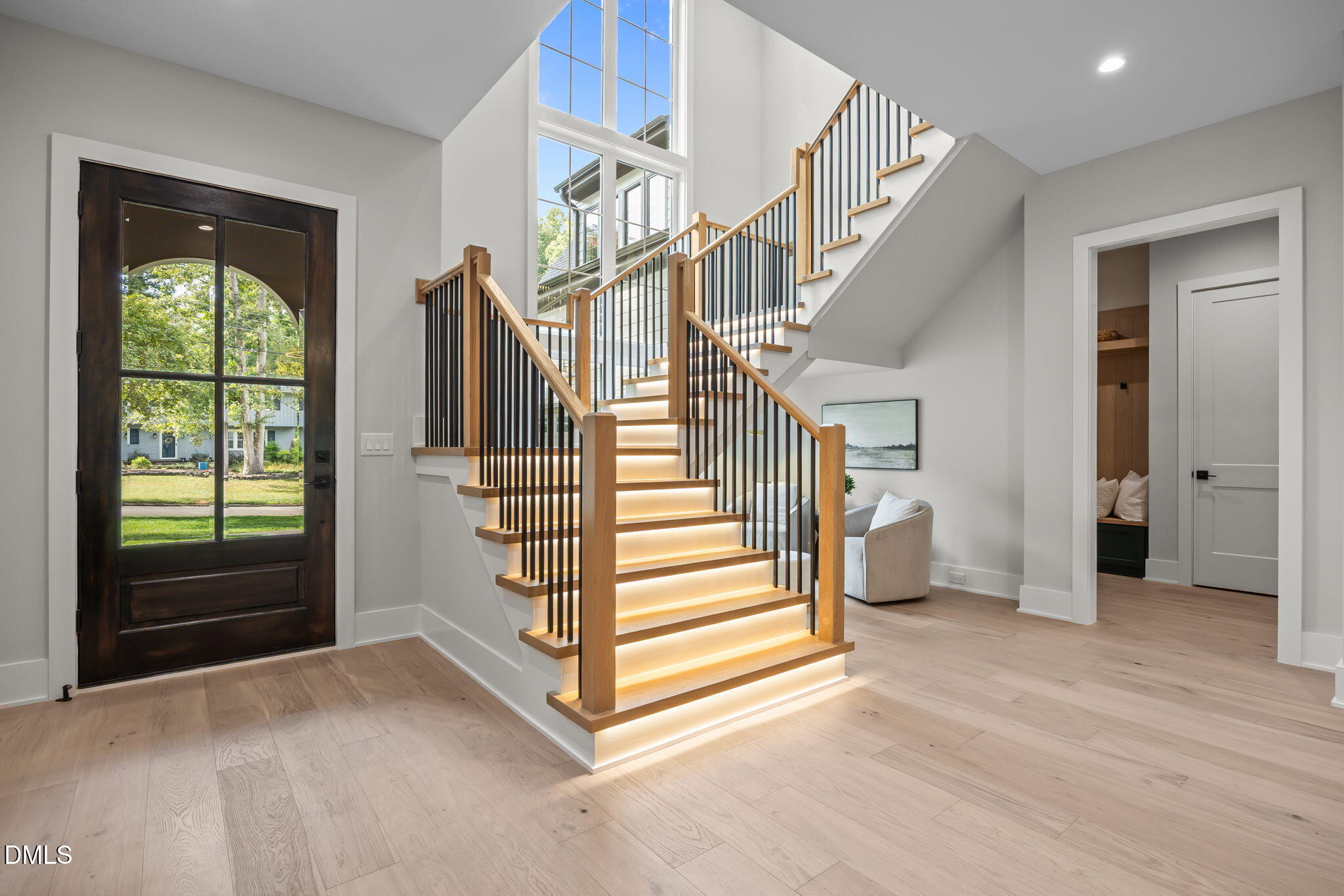 708 Catawba Street Raleigh, NC 27609 - Photo 5 of 56 25-web-or-mls-IMG_4624