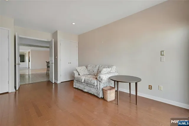 $2,550 | 1590 Anderson Avenue, Unit 22F, Fort Lee, NJ 07024