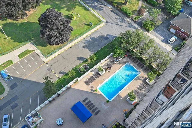 $2,550 | 1590 Anderson Avenue, Unit 22F, Fort Lee, NJ 07024