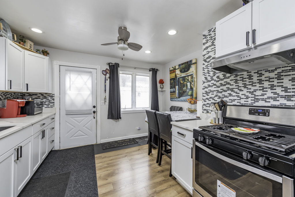 10383 West Yorkhouse Road Beach Park, IL 60087 - Photo 7 of 19