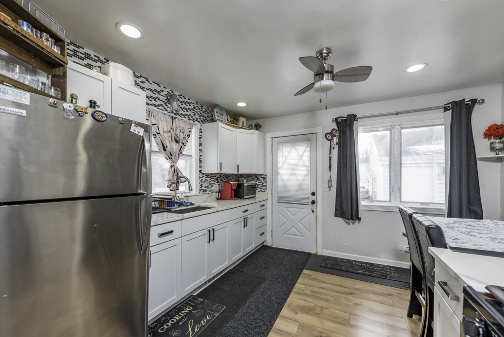 10383 West Yorkhouse Road Beach Park, IL 60087 - Photo 8 of 19