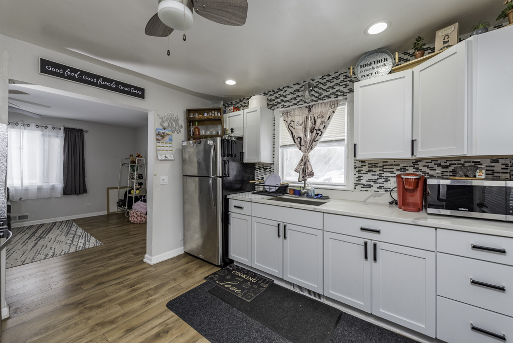 10383 West Yorkhouse Road Beach Park, IL 60087 - Photo 9 of 19