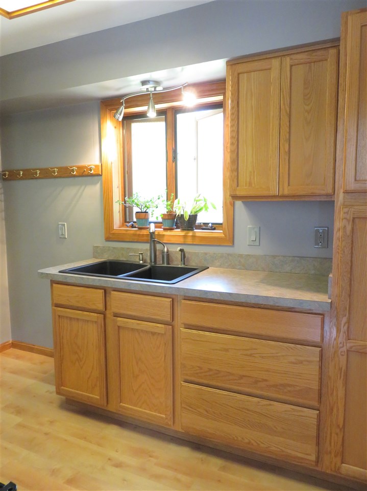 11499 Ruess Road Perry, MI 48872 - Photo 19 of 30 31341062-18.JPG