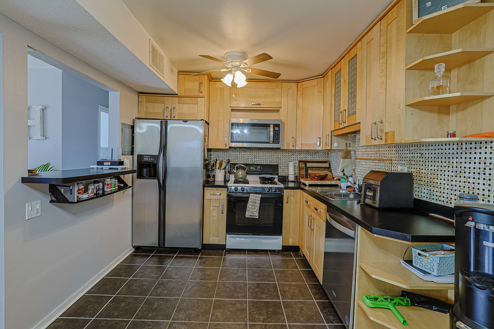 631 Derry Court, Unit 3C Schaumburg, IL 60193 - Photo 6 of 13