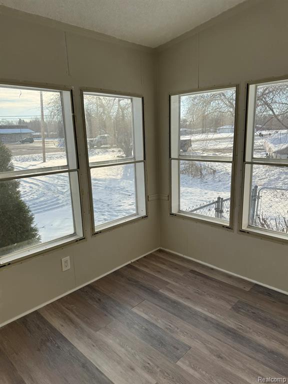 5249 Lapeer Road Burton, MI 48509 - Photo 9 of 25 Gallery Image 9
