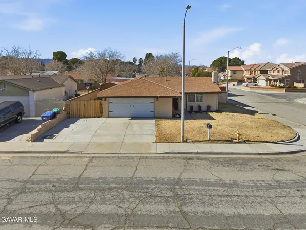 $459,900 | 42953 Amoy Street, Lancaster, CA 93536