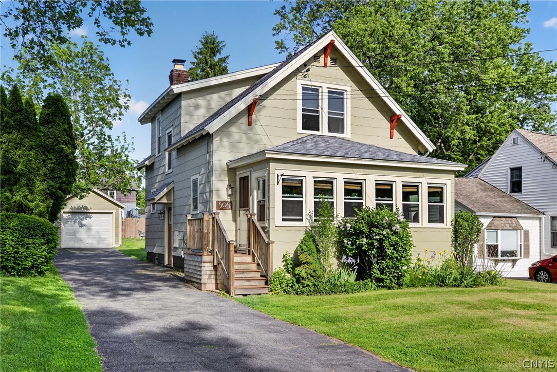 305 Newcastle Road Geddes, NY 13219 - Photo 1 of 29 Welcome to 305 Newcastle Road in Westvale!