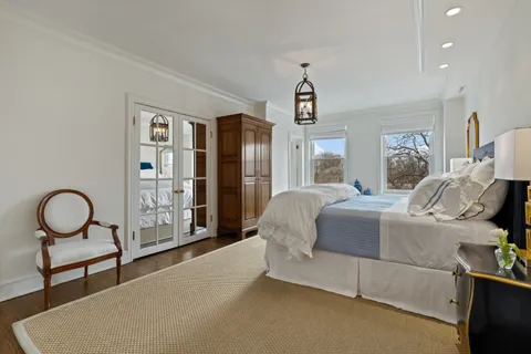 $1,000,000 | 3500 North Lake Shore Drive, Unit 3C, Chicago, IL 60657