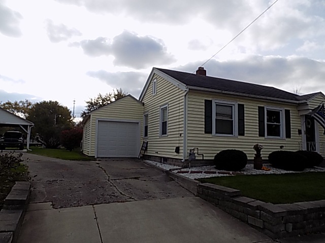 1049 North 2nd Street Decatur, IN 46733 - Photo 10 of 29