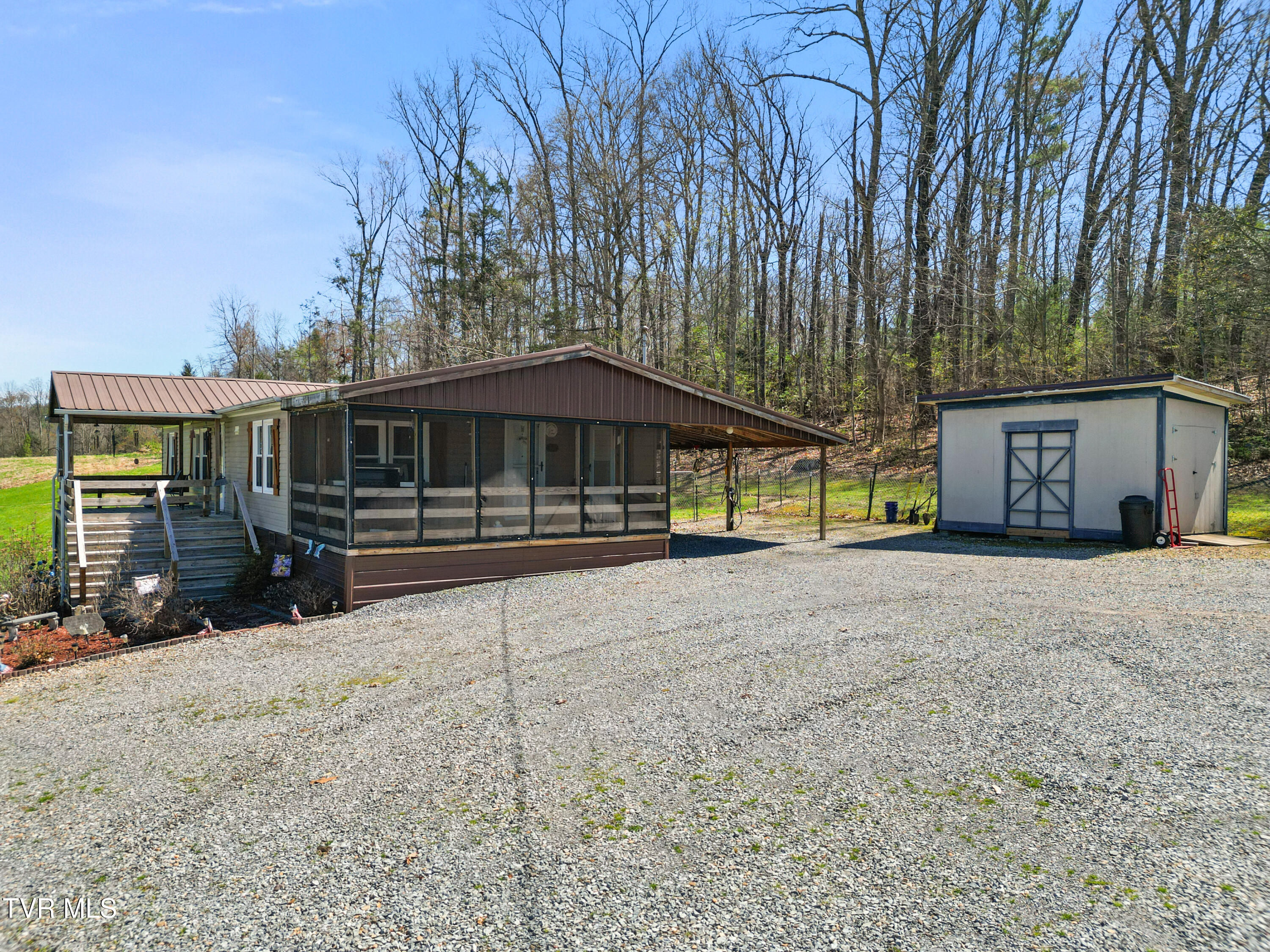 645-647 Seaton Road Afton, TN 37616 - Photo 3 of 48 DJI_0177