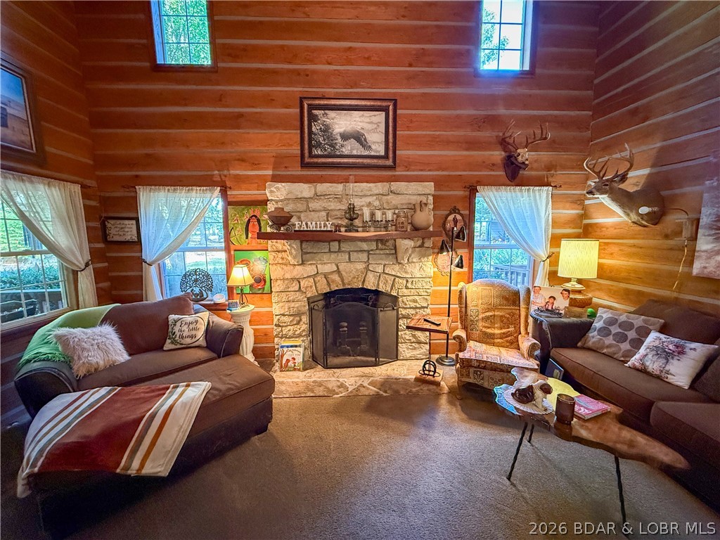 10090 Barn Road Versailles, MO 65084 - Photo 4 of 61 Gallery Image 4