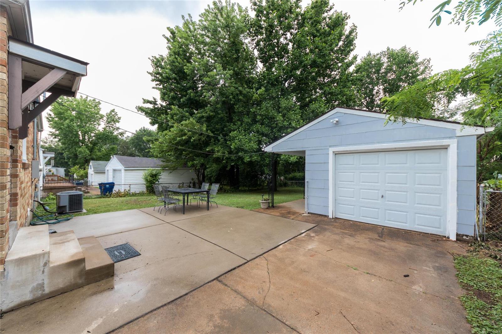 195 Derhake Road Florissant, MO 63031 - Photo 13 of 18 Gallery Image 13