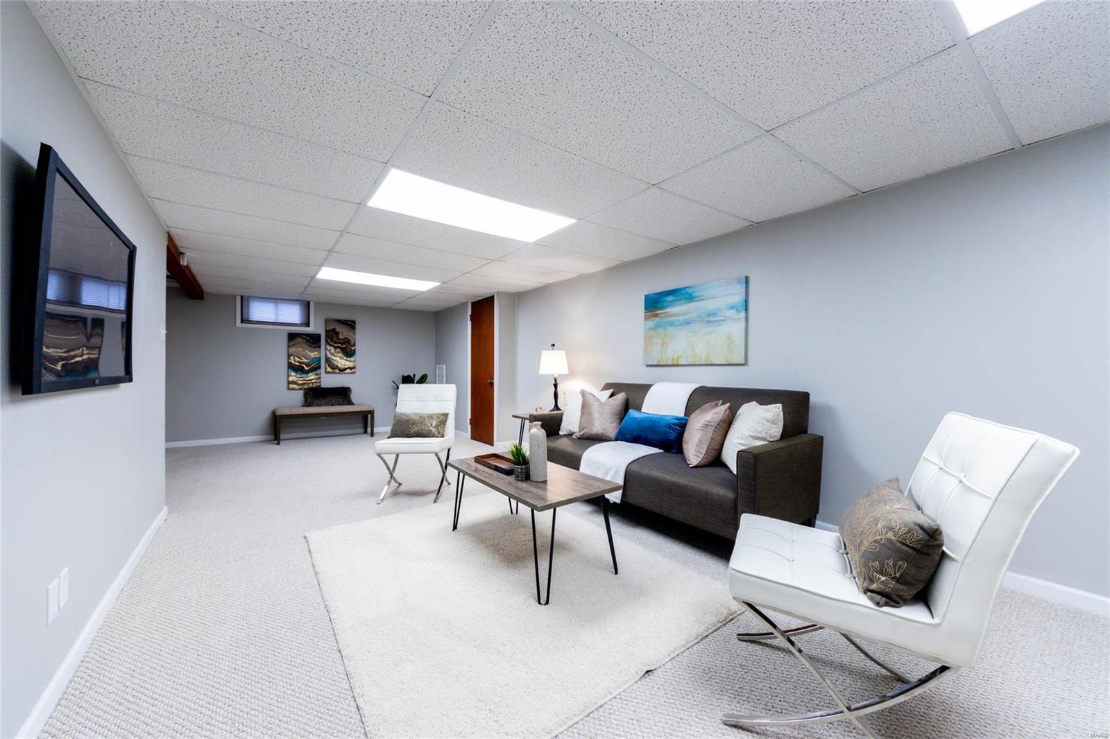 195 Derhake Road Florissant, MO 63031 - Photo 10 of 18 Gallery Image 10