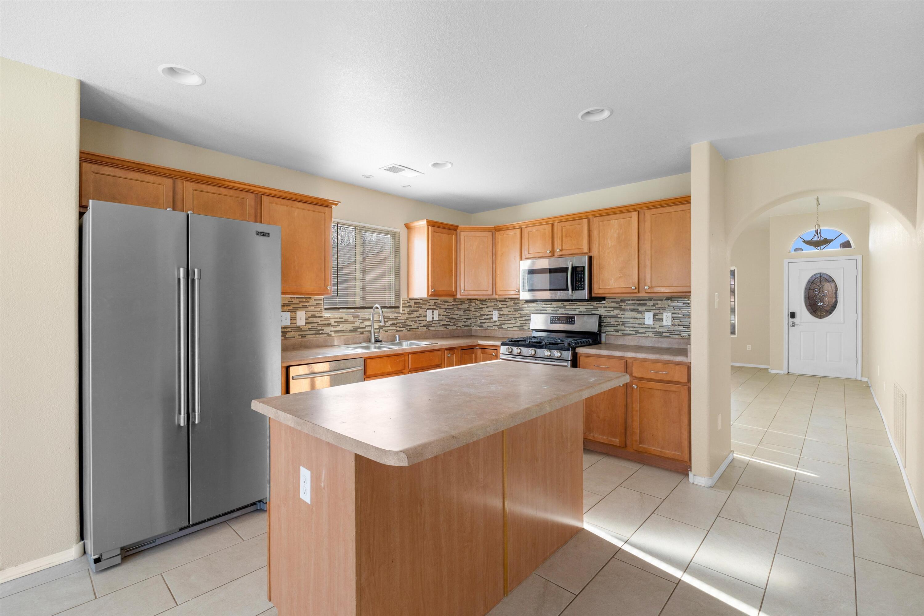 3333 Hunters Meadows Circle Northeast Rio Rancho, NM 87144 - Photo 12 of 39 Gallery Image 12