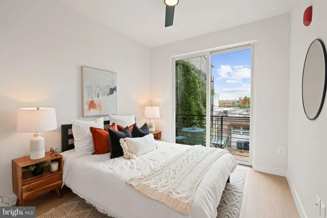 $518,000 | 733 8th Street Southeast, Unit 202, Washington, DC 20003