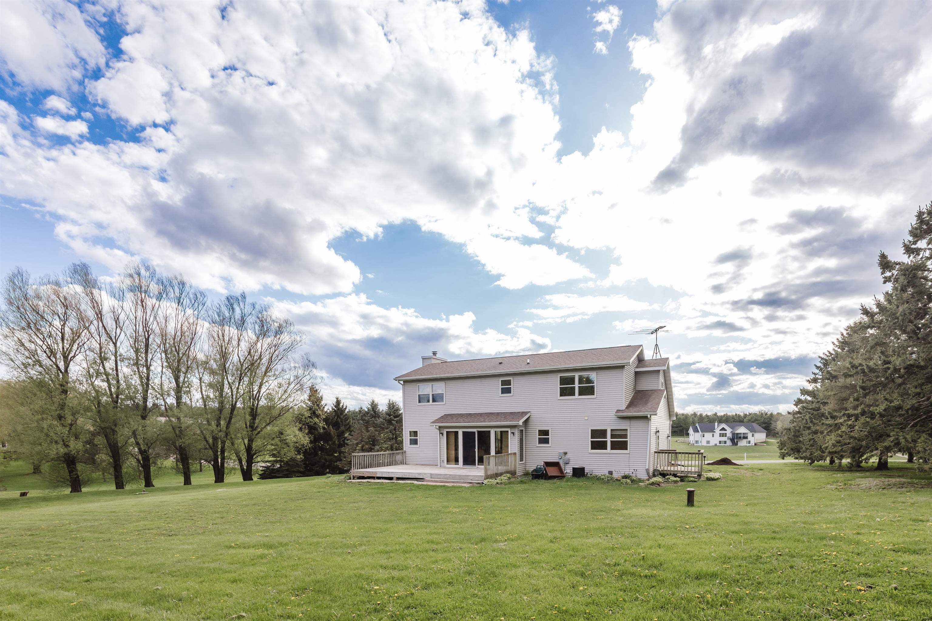 3235 Lehner Road Dodgeville, WI 53533 - Photo 3 of 41