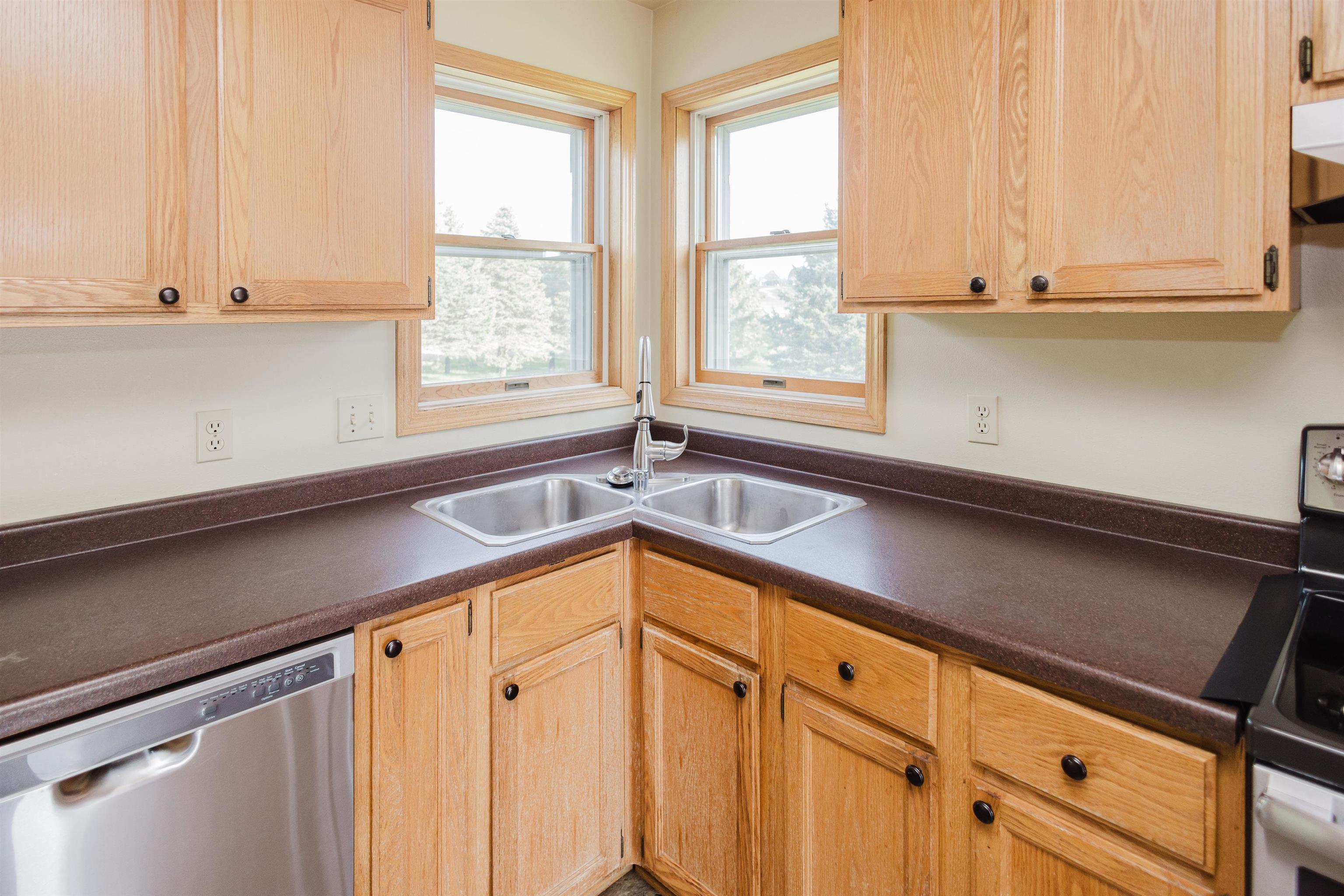 3235 Lehner Road Dodgeville, WI 53533 - Photo 10 of 41
