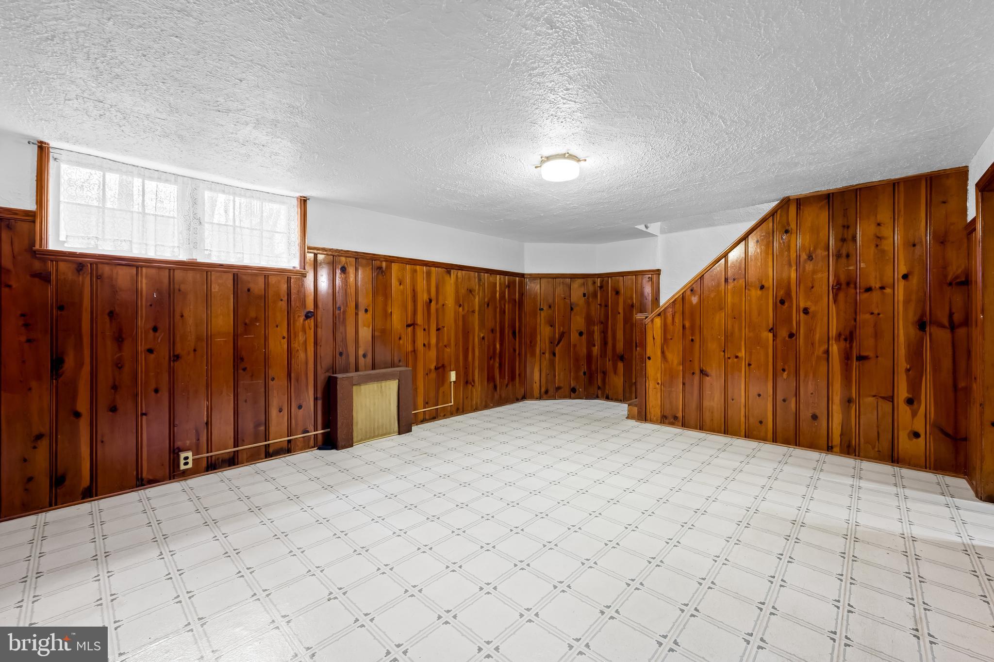 111 Dunkirk Road Baltimore, MD 21212 - Photo 19 of 27 Finished basement