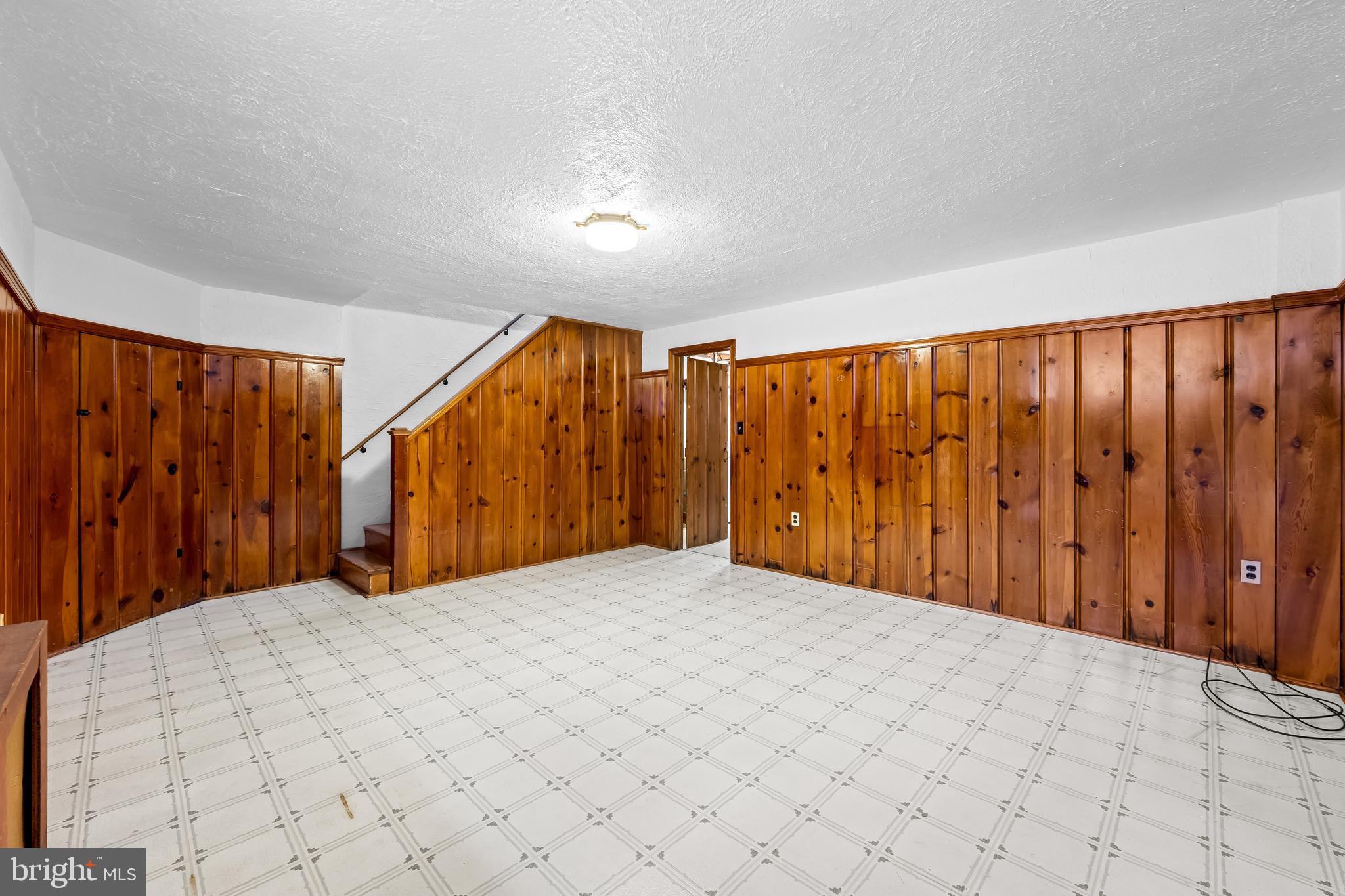 111 Dunkirk Road Baltimore, MD 21212 - Photo 20 of 27 Finished basement