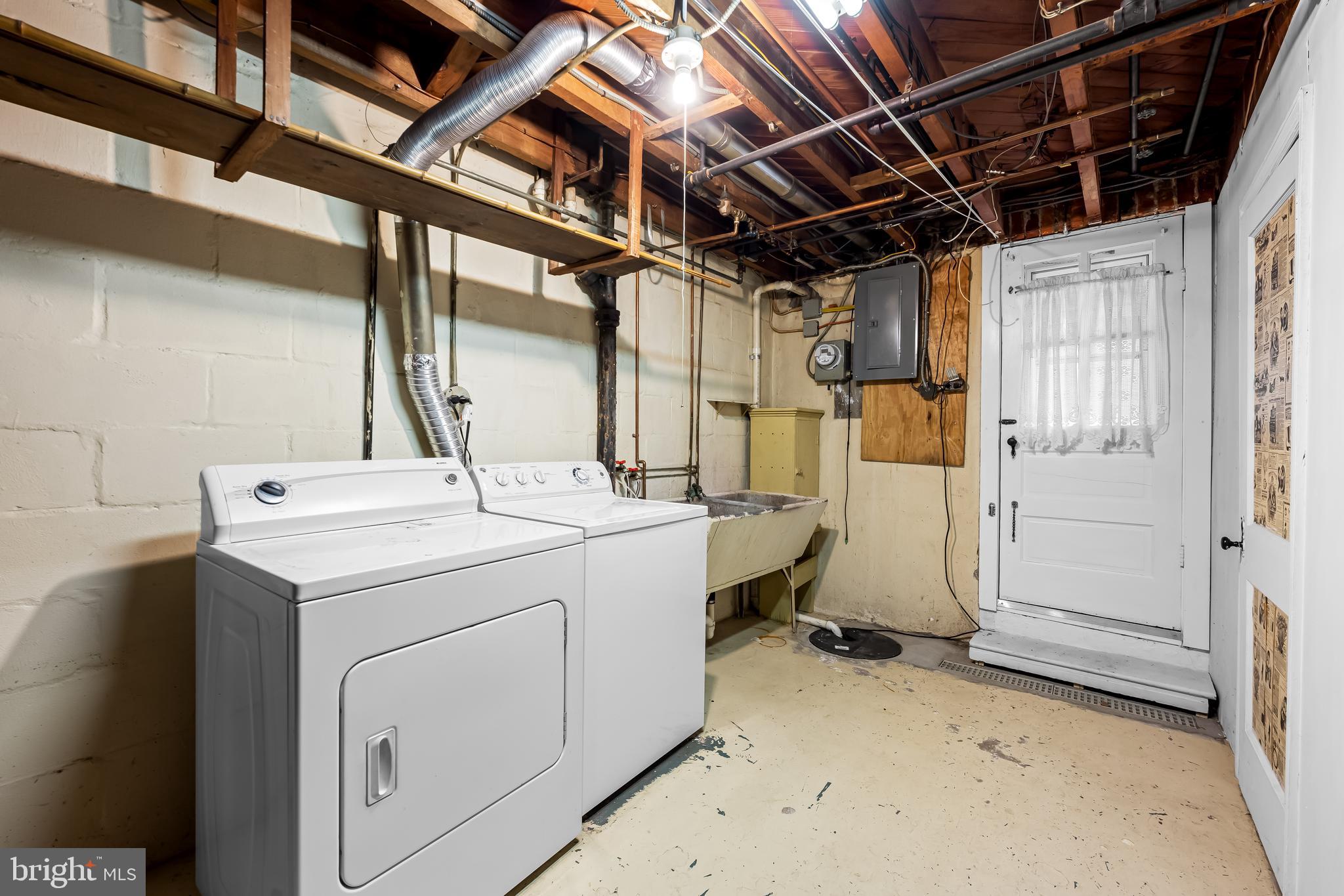 111 Dunkirk Road Baltimore, MD 21212 - Photo 22 of 27 Laundry