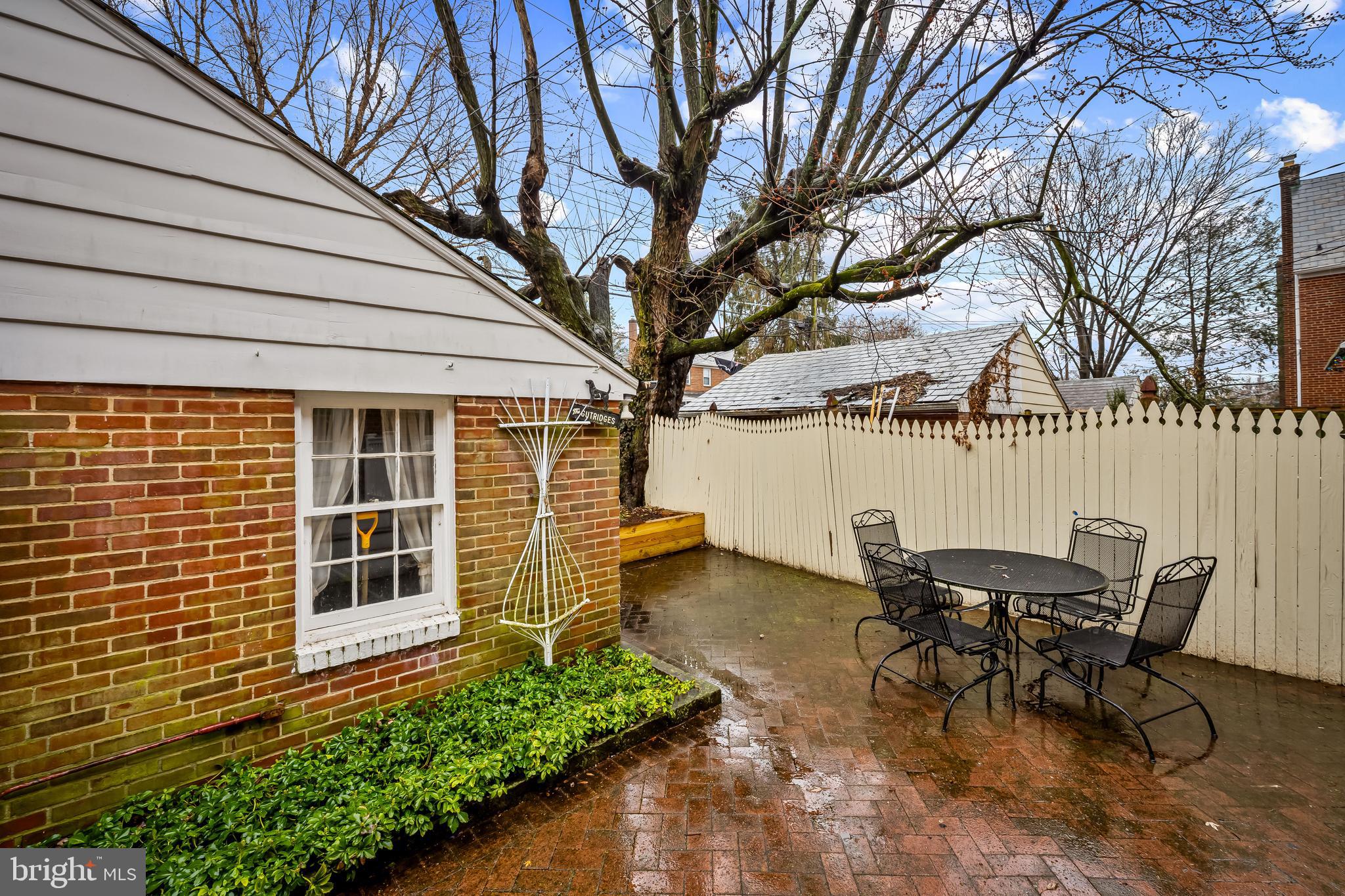 111 Dunkirk Road Baltimore, MD 21212 - Photo 25 of 27 Brick patio