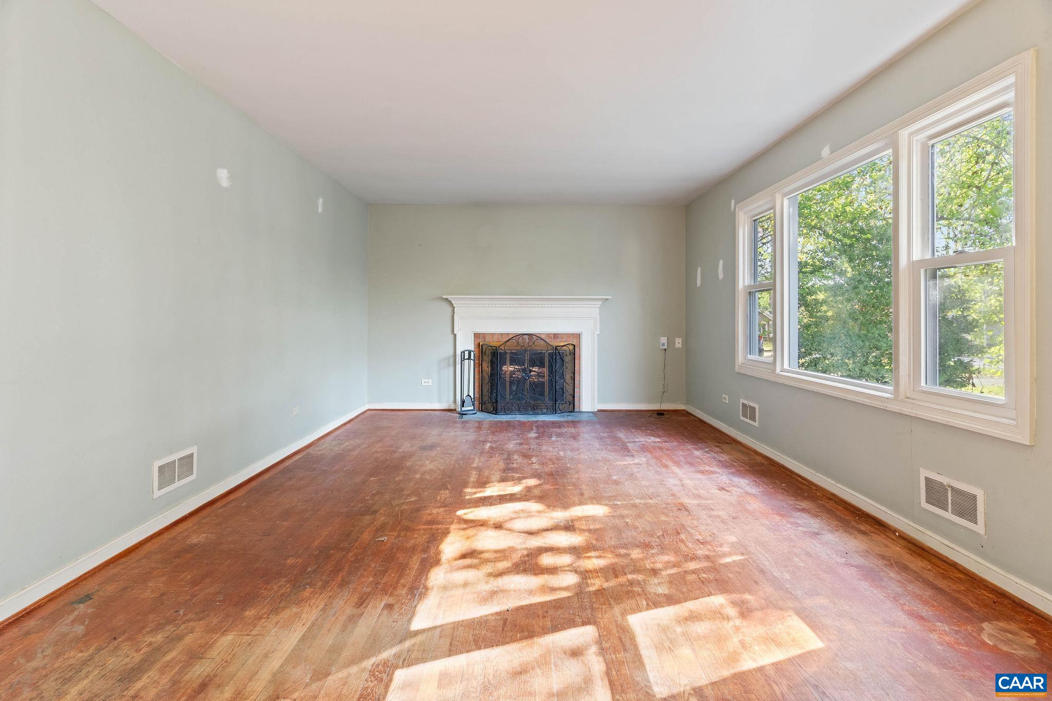 109 Elkhorn Road Charlottesville, VA 22903 - Photo 5 of 38