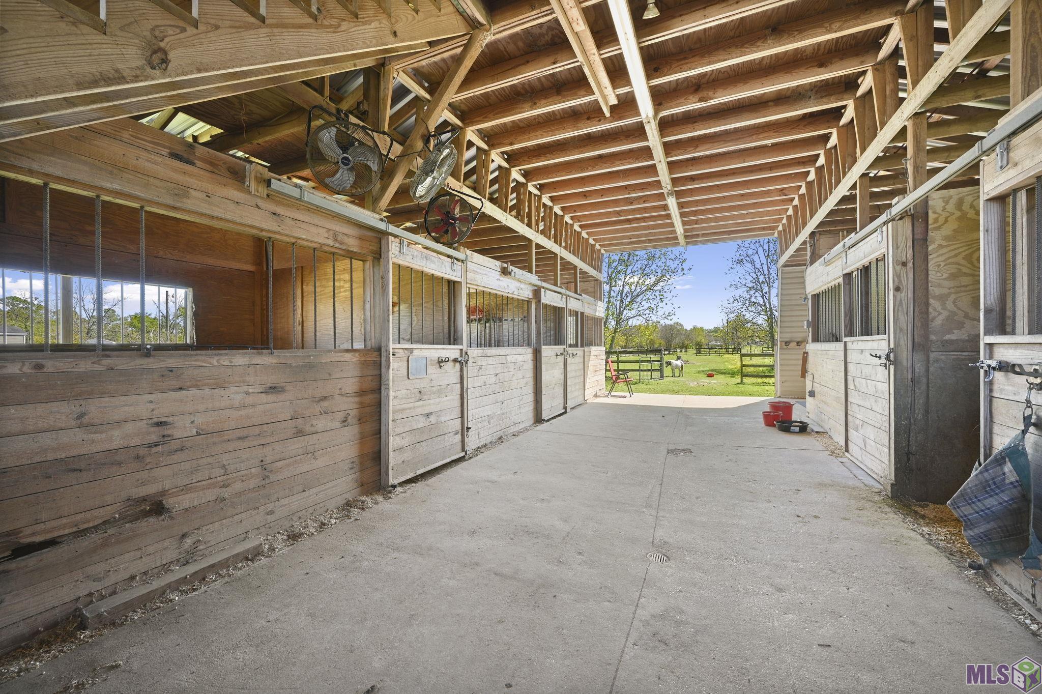 41082 Millie Road Gonzales, LA 70737 - Photo 4 of 45 Gallery Image 4