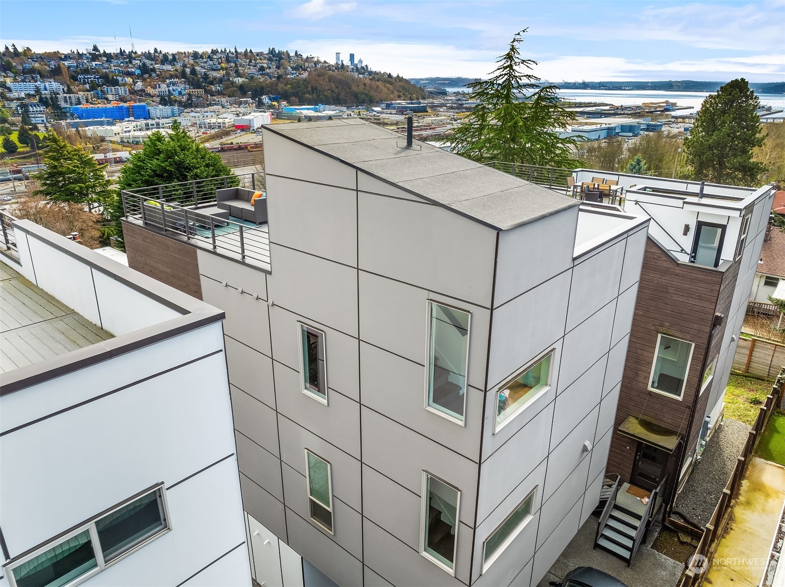 2307 West Raye Street Seattle, WA 98199 - Photo 32 of 38