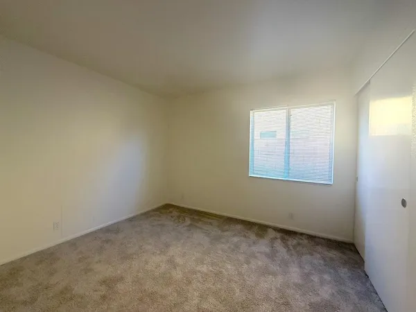 $2,200 | 19858 North 33rd Place, Phoenix, AZ 85050
