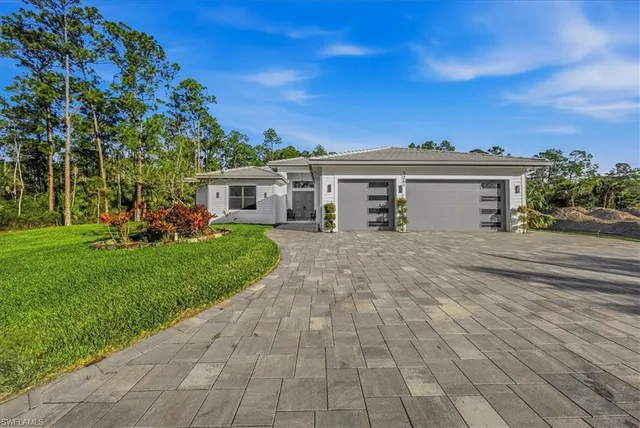 $4,900 | 3261 15th Avenue Southwest, Naples, FL 34117