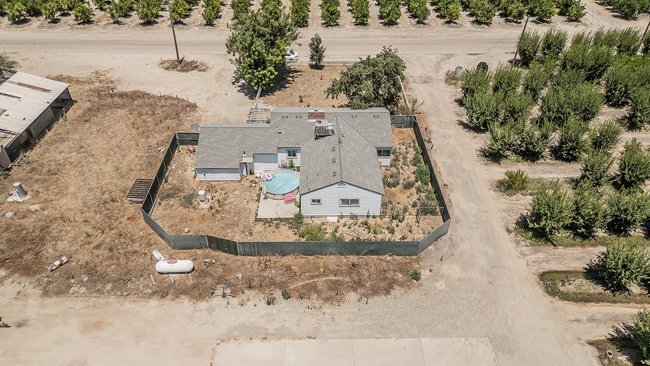 17209 East Floral Avenue Reedley, CA 93654 - Photo 40 of 48