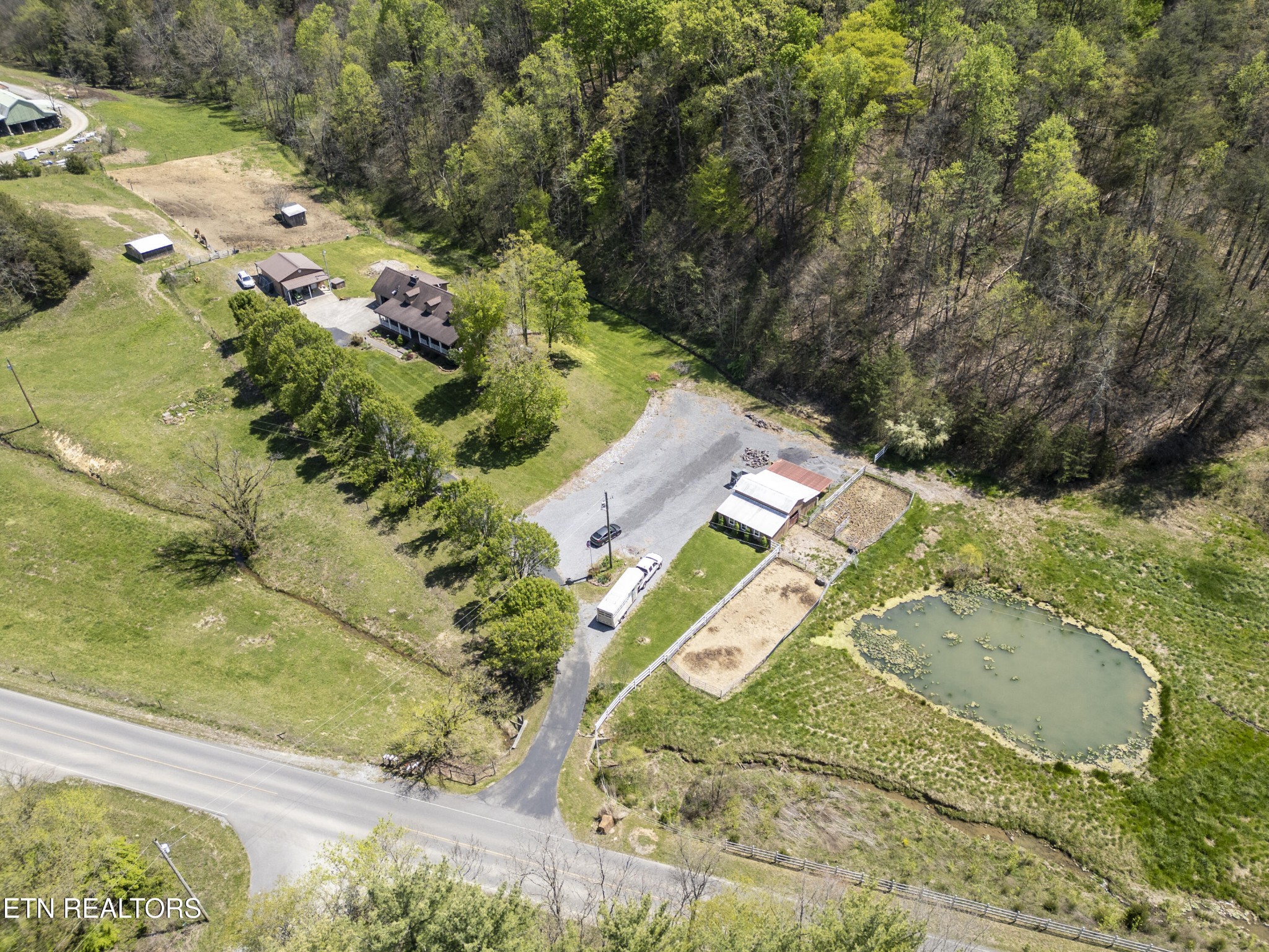 2226 Holt Town Road Newport, TN 37821 - Photo 9 of 60 Gallery Image 9
