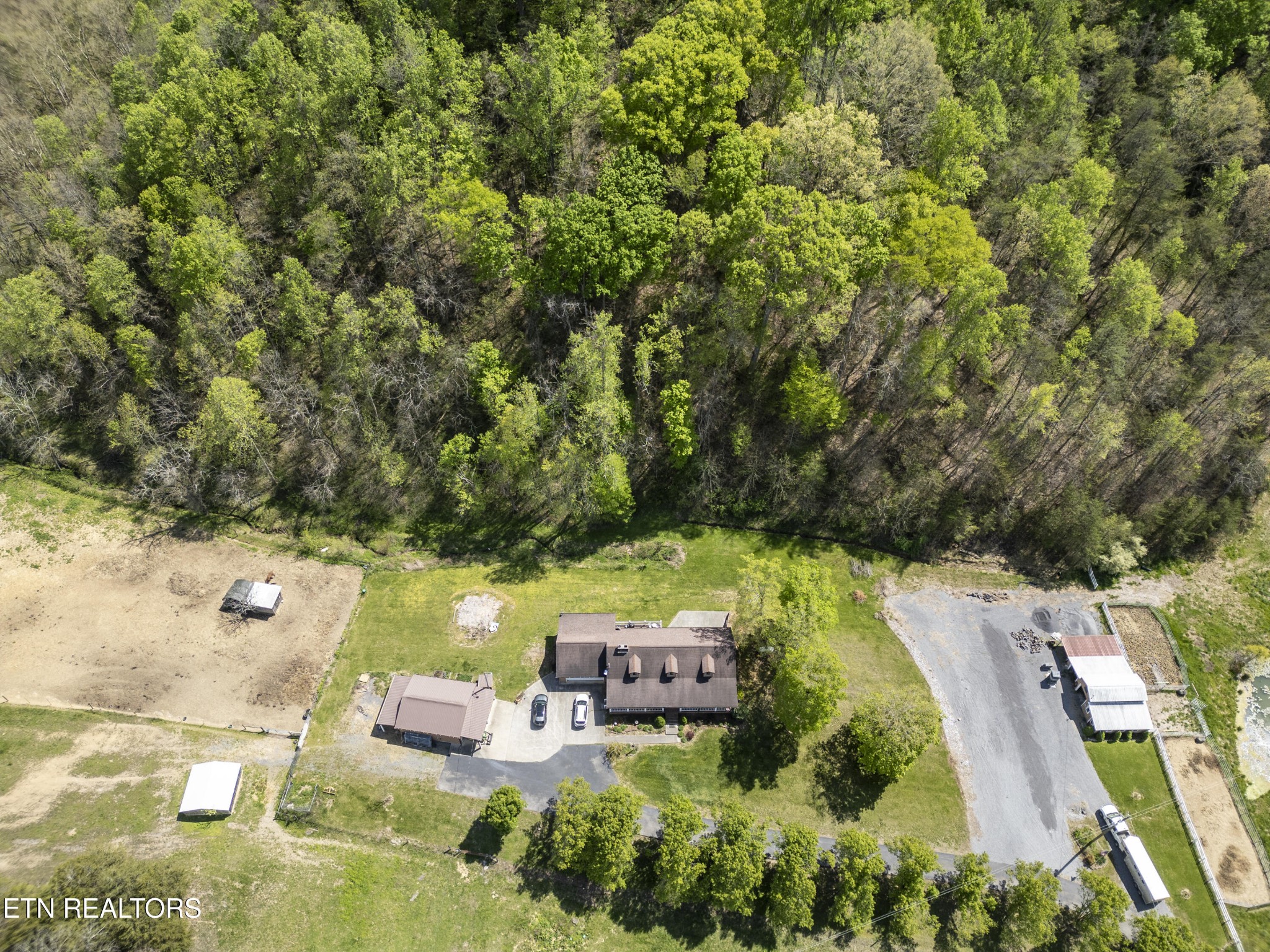 2226 Holt Town Road Newport, TN 37821 - Photo 10 of 60 Gallery Image 10