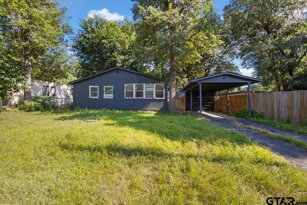 $149,900 | 21552 Sundown Road, Chandler, TX 75758
