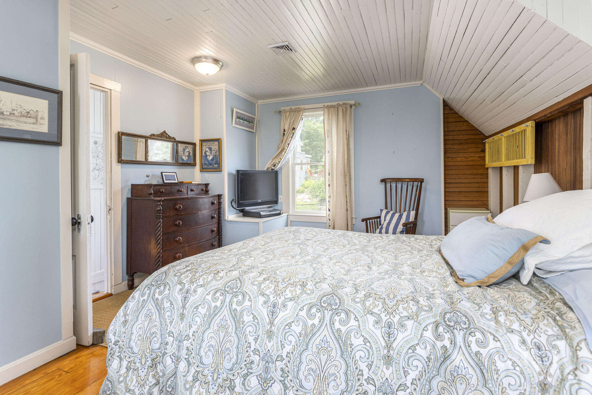 46 Ryefield Street Portland, ME 04108 - Photo 37 of 54 2nd Bedroom