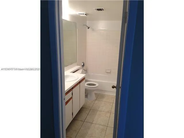 $285,000 | Country Club of Miami, Hialeah, FL 33015