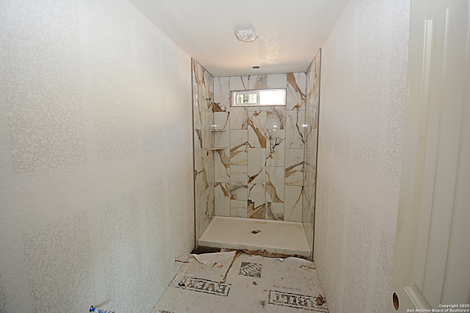 968 High Drive Spring Branch, TX 78070 - Photo 5 of 9 a bathroom with a shower